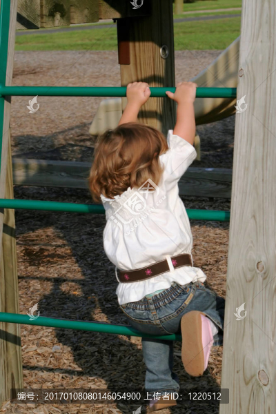 littlegirlclimbing,2