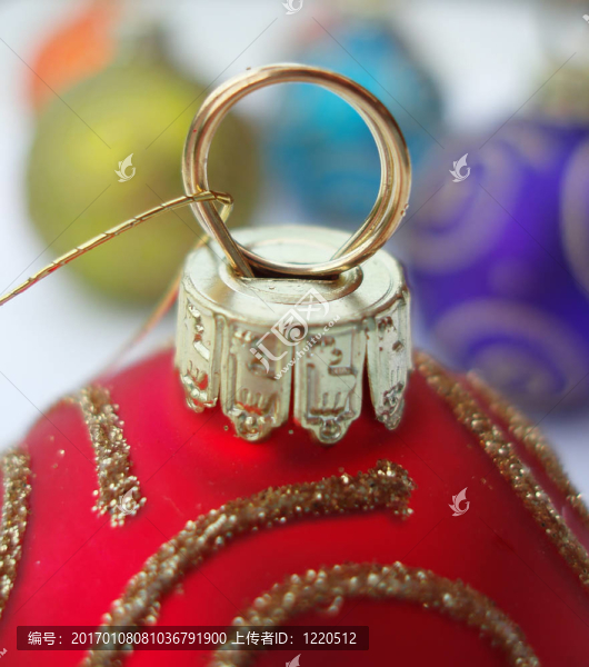 紅色的圣誕玩具