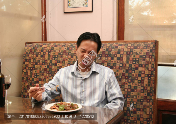 生意人不喜歡他的午餐