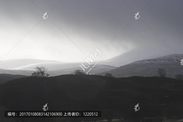 暴風(fēng)雪正在醞釀
