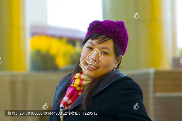年輕的亞洲女孩在冬天的衣服3