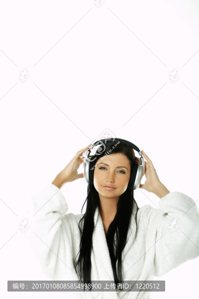 美女與耳機(jī)