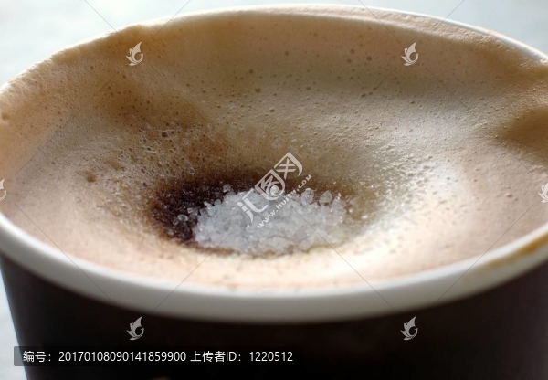 一杯拿鐵咖啡特寫(xiě)