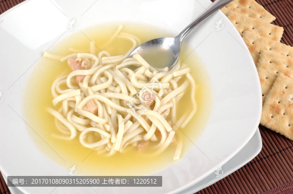 雞肉面條湯