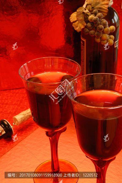 葡萄酒的酒杯
