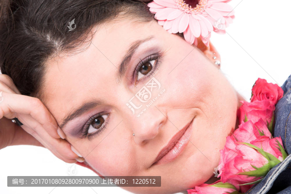 漂亮的女人和花