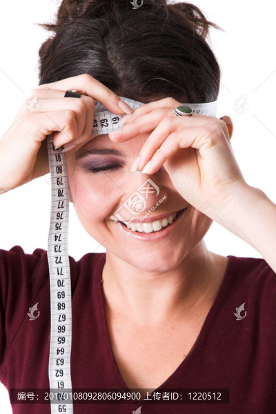 漂亮女人測(cè)量她的額頭