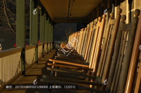 在門廊上