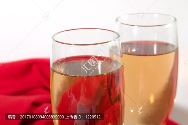 兩杯酒