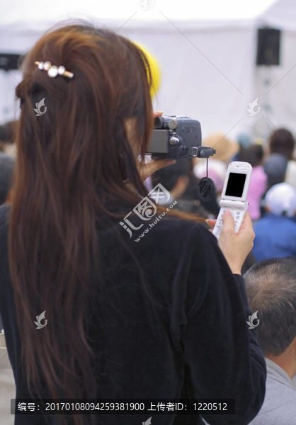 多功能的女人