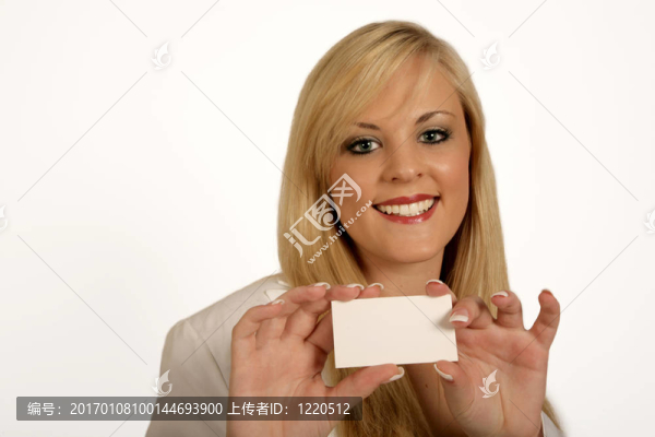 商人的手；女人拿著卡