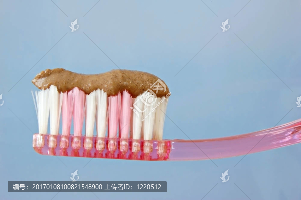 中草藥牙膏