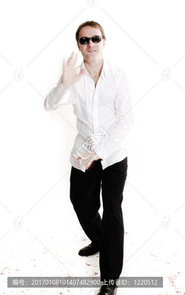男人站