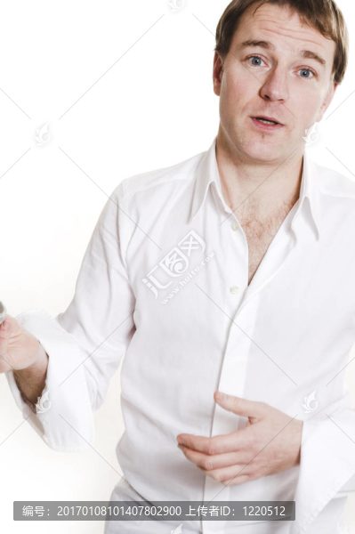 男子冒充