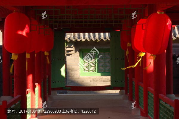 燈籠的走道