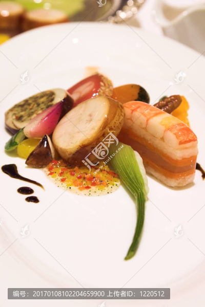 鮭魚和龍蝦；Pickerel,Platter