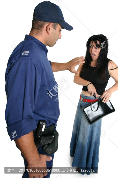 安全人員接近犯罪