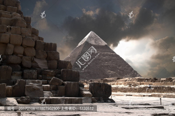 金字塔風(fēng)暴