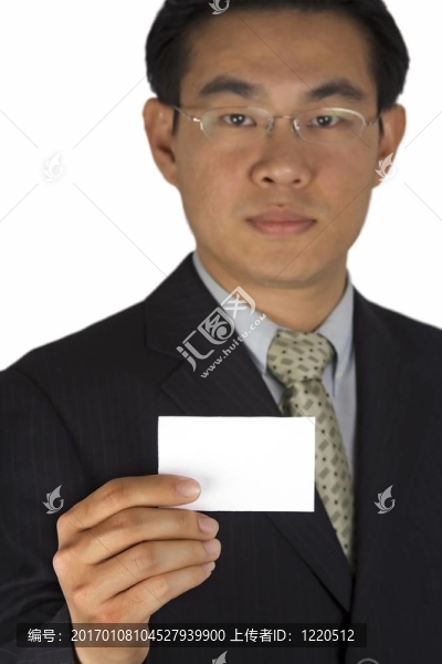 拿著名片