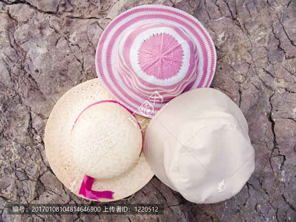 三夏天的帽子