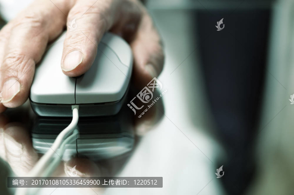 在辦公室里工作