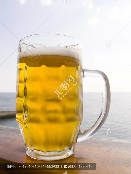 杯啤酒