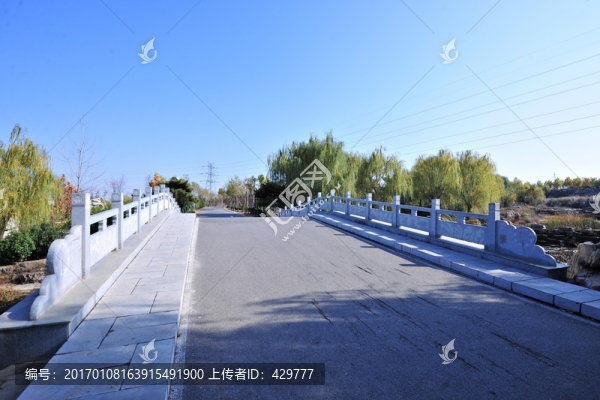 旅游景區(qū)大橋