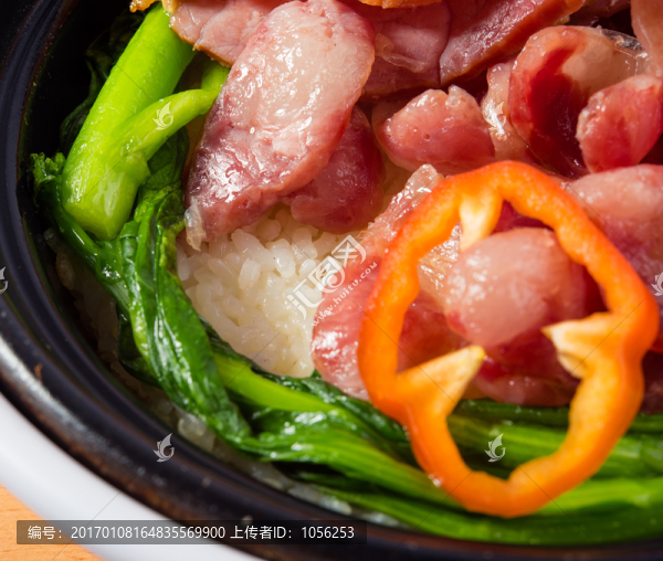 香腸煲仔飯