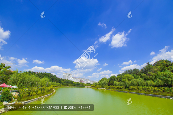 碧水藍天