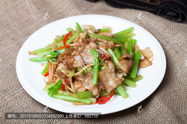 香芹炒土豬肉