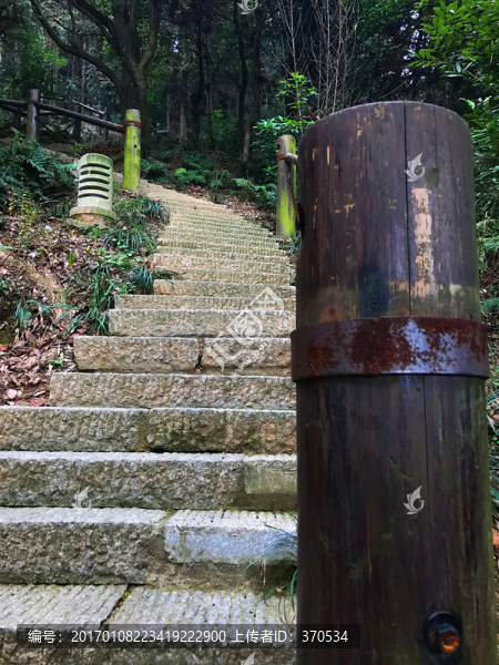 書(shū)堂山