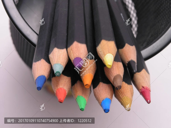 彩色鉛筆在3