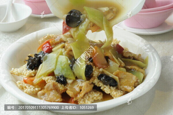 鍋巴肉片