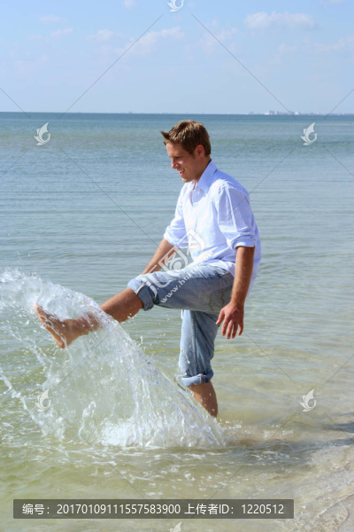 飛濺-匯圖網(wǎng) www.fosd68.com 飛濺