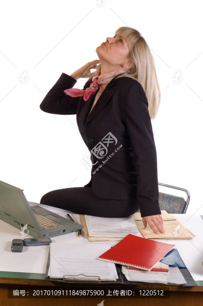 辦公室里的商業(yè)女性