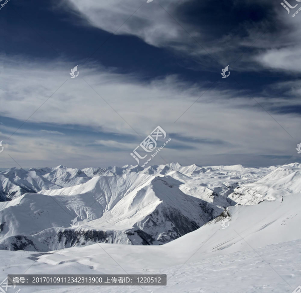 高高的雪山