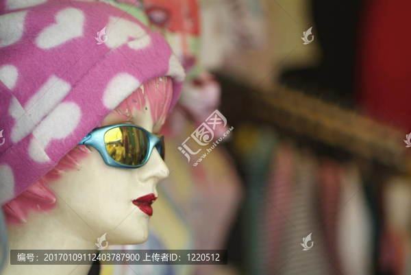 戴粉紅色帽子模特-匯圖網(wǎng) www.fosd68.com 戴粉紅色帽子模特