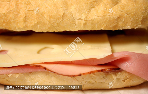 火腿奶酪三明治