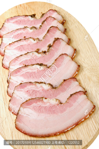 從熏肉中吃零食的盤子