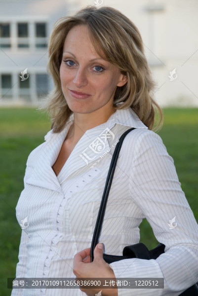 美麗女人的肖像-匯圖網(wǎng) www.fosd68.com 美麗女人的肖像