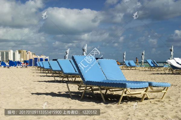 空蕩蕩的海灘