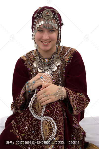 少數(shù)民族女孩-匯圖網(wǎng) www.fosd68.com 少數(shù)民族女孩