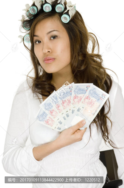 富有的年輕女人