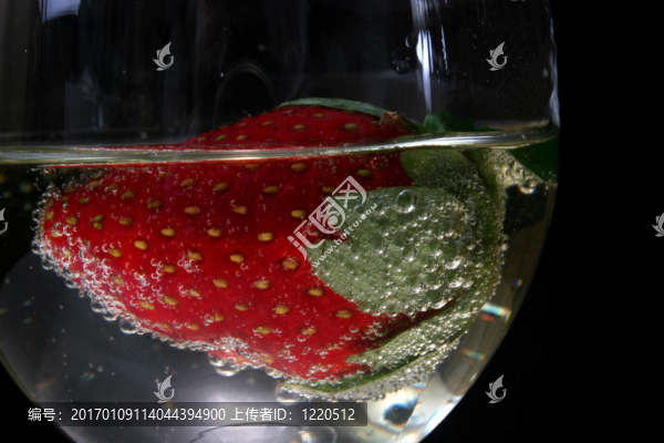Strawberry氣泡