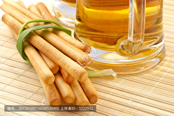 啤酒和零食