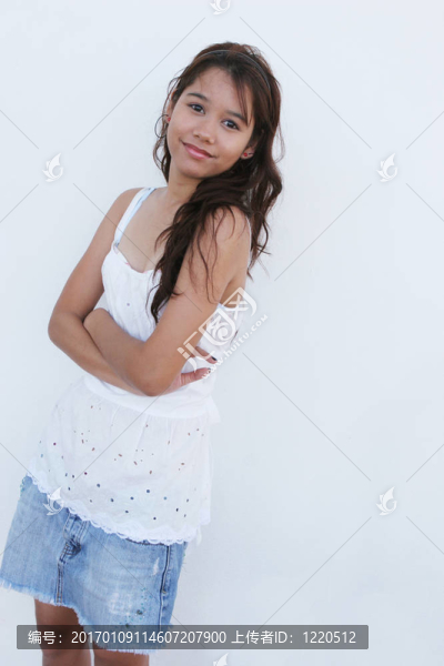 自信的微笑-匯圖網(wǎng) www.fosd68.com 自信的微笑