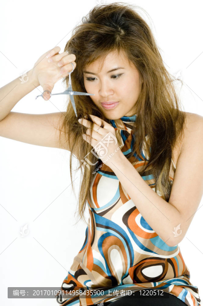 剪頭發(fā)