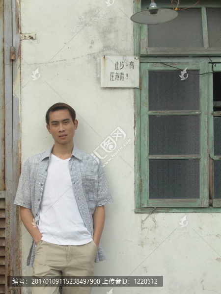 年輕漂亮的中國(guó)模特