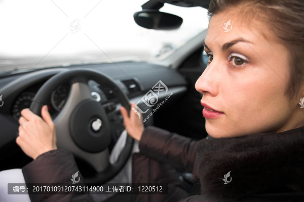 女人開車