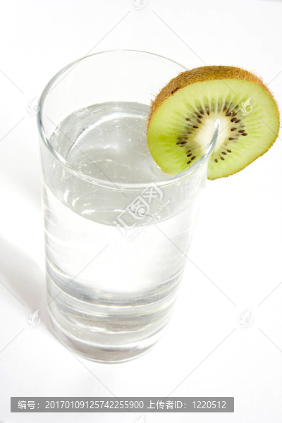 水